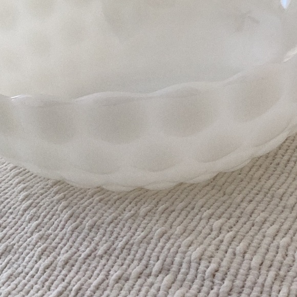 Milk Glass Bowl - Picture 6 of 7